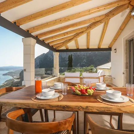 Wood&stone * Vigglatouri